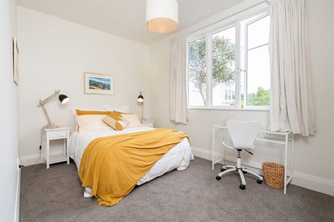 Photo of property in 5 Putnam Street, Northland, Wellington, 6012