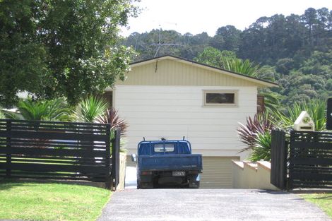 Photo of property in 10 Ranch Avenue, Beach Haven, Auckland, 0626