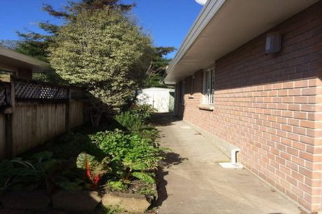 Photo of property in 30 Ponderosa Drive, Oteha, Auckland, 0632