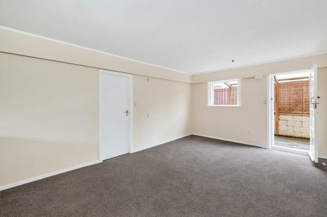 Photo of property in 25 Poinsettia Place, Henderson, Auckland, 0610