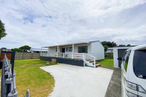 Photo of property in 1/6 Maplesden Drive, Clendon Park, Auckland, 2103