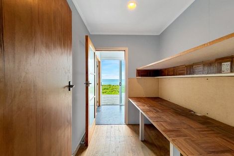 Photo of property in 111 Karaka Street, Castlecliff, Whanganui, 4501