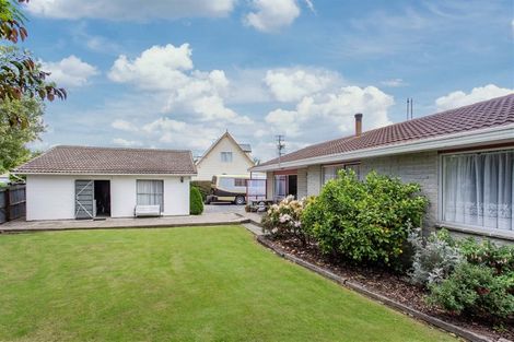 Photo of property in 7 Main North Road, Woodend, 7610