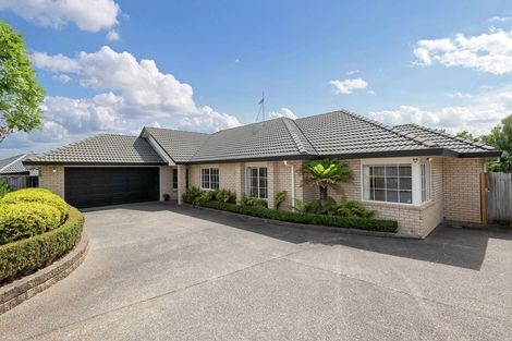 Photo of property in 7 Magilligan Close, East Tamaki Heights, Auckland, 2016