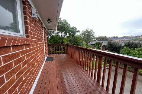Photo of property in 4/305 Great North Road, Henderson, Auckland, 0612