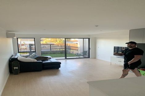 Photo of property in 642b Massey Road, Mangere, Auckland, 2022