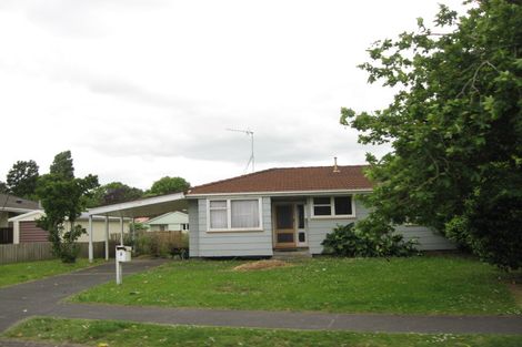 Photo of property in 8 Rountree Place, Conifer Grove, Takanini, 2112