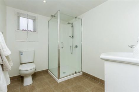 Photo of property in 2/14 Cassino Street, Bayswater, Auckland, 0622