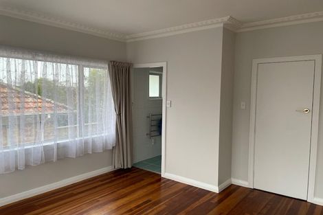 Photo of property in 2/3 Aorangi Place, Birkenhead, Auckland, 0626