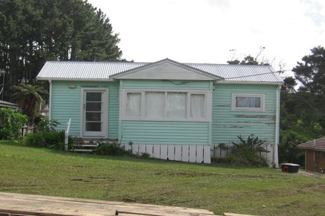 Photo of property in 40 Eastglen Road, Glen Eden, Auckland, 0602