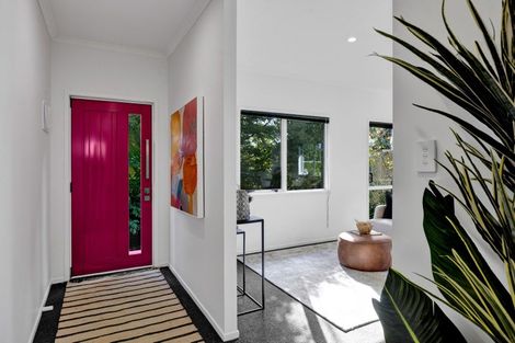 Photo of property in 308 Mangorei Road, Merrilands, New Plymouth, 4312