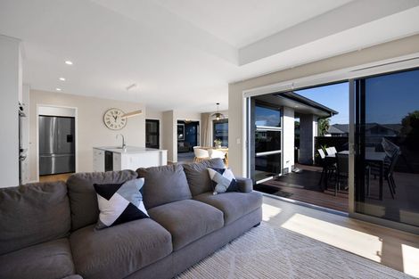 Photo of property in 52 Links Drive, Waiwhakaiho, New Plymouth, 4312
