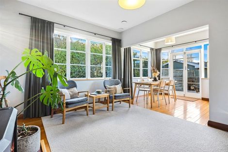 Photo of property in 257 Centaurus Road, Saint Martins, Christchurch, 8022