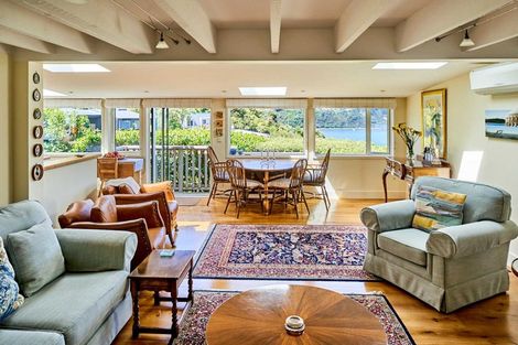 Photo of property in 8 Westhill Road, Point Howard, Lower Hutt, 5013