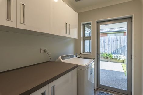 Photo of property in 16 Petrel Close, Paraparaumu Beach, Paraparaumu, 5032