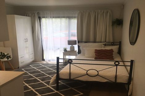 Photo of property in 21 Sandiacre Way, Browns Bay, Auckland, 0630