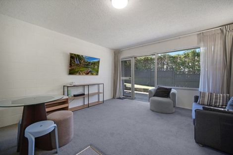 Photo of property in 3b Mountain Road, Mount Wellington, Auckland, 1060