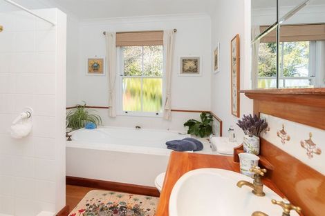 Photo of property in 27 Pukepapa Road, Marton, 4710