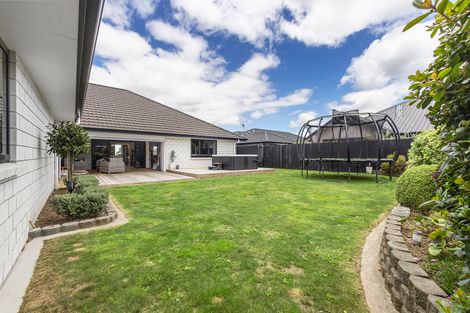 Photo of property in 39a Norfolk Drive, Cambridge, 3434