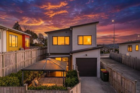 Photo of property in 10 Sophie Lane, Henderson, Auckland, 0612