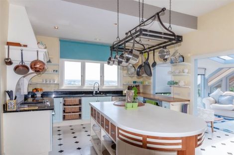 Photo of property in 85 Dyers Pass Road, Cashmere, Christchurch, 8022