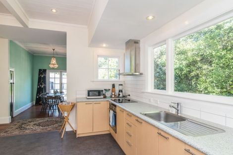 Photo of property in 43 Dale Road, Raumati South, Paraparaumu, 5032