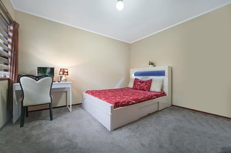 Photo of property in 1/8 Mcinnes Road, Weymouth, Auckland, 2103