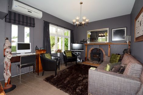 Photo of property in 17 Harbour Terrace, Careys Bay, Port Chalmers, 9023