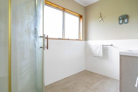 Photo of property in 36 Pataua Road North, Whareora, Whangarei, 0175