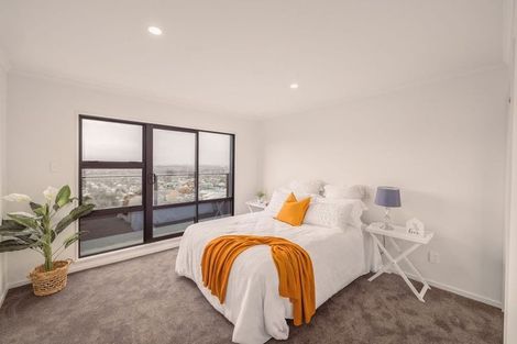 Photo of property in 13 Lookaway Place, Huntsbury, Christchurch, 8022