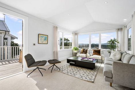 Photo of property in 18 Central Terrace, Kelburn, Wellington, 6012