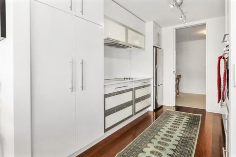 Photo of property in Aqua, 11/74 Oriental Parade, Oriental Bay, Wellington, 6011