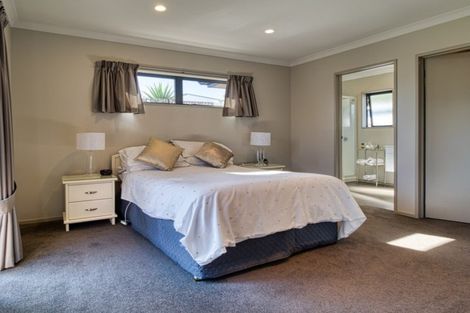 Photo of property in 69 Russell Robertson Drive, Havelock North, 4130