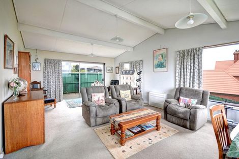 Photo of property in 14 Winston Place, Kew, Dunedin, 9012
