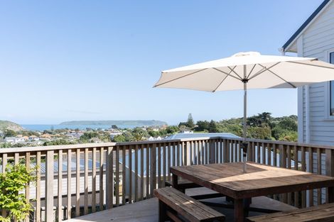 Photo of property in 16 Downes Street, Titahi Bay, Porirua, 5022