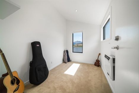 Photo of property in 6 Polperro Court, Jacks Point, Queenstown, 9371