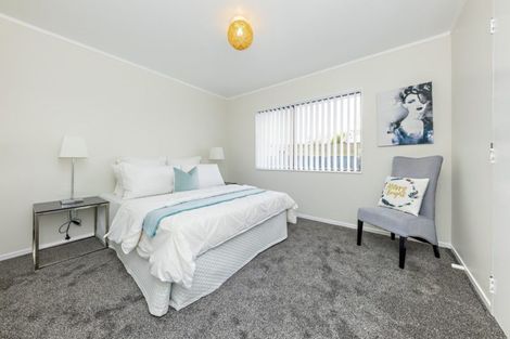 Photo of property in 8 Justamere Place, Weymouth, Auckland, 2103