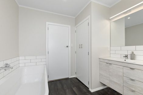 Photo of property in 312 Stokes Valley Road, Stokes Valley, Lower Hutt, 5019