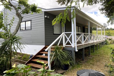 Photo of property in 240 Henderson Valley Road, Henderson, Auckland, 0612