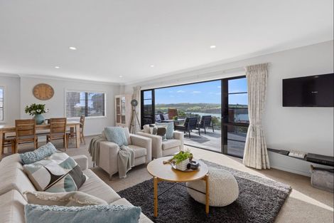 Photo of property in 28 Island View Drive, Gulf Harbour, Whangaparaoa, 0930