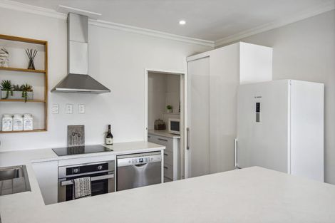 Photo of property in 16 Francis Road, Paraparaumu Beach, Paraparaumu, 5032