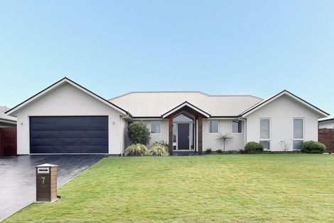 Photo of property in 7 Highgate Drive, Rangiora, 7400