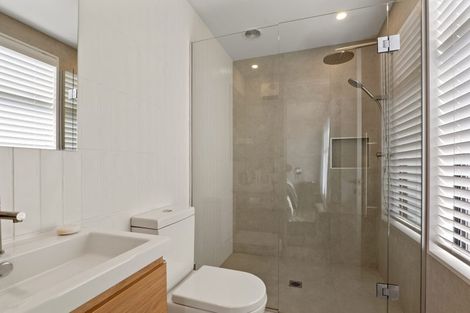 Photo of property in 2 Bretts Road, St Albans, Christchurch, 8052