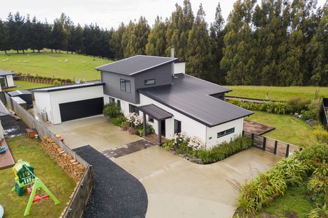 Photo of property in 3 Tate Crescent, Green Island, Dunedin, 9018