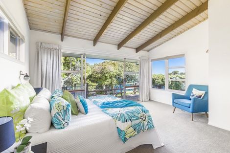 Photo of property in 899 Whangaparaoa Road, Manly, Whangaparaoa, 0930