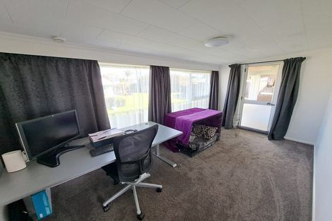 Photo of property in 97 Broadway, Waitara, 4320