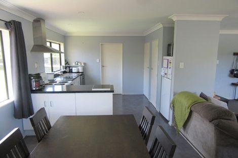 Photo of property in 9 Oaklands Grove, Clouston Park, Upper Hutt, 5018