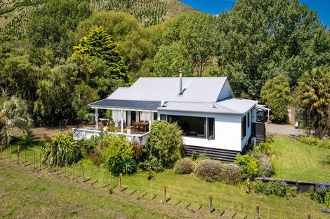 Photo of property in 122 Waipunga Road, Eskdale, Napier, 4181