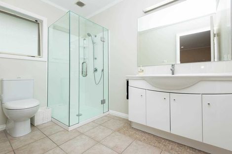 Photo of property in 7 Magilligan Close, East Tamaki Heights, Auckland, 2016