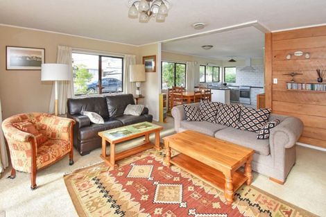 Photo of property in 1/32 Queen Street, Papakura, 2110
